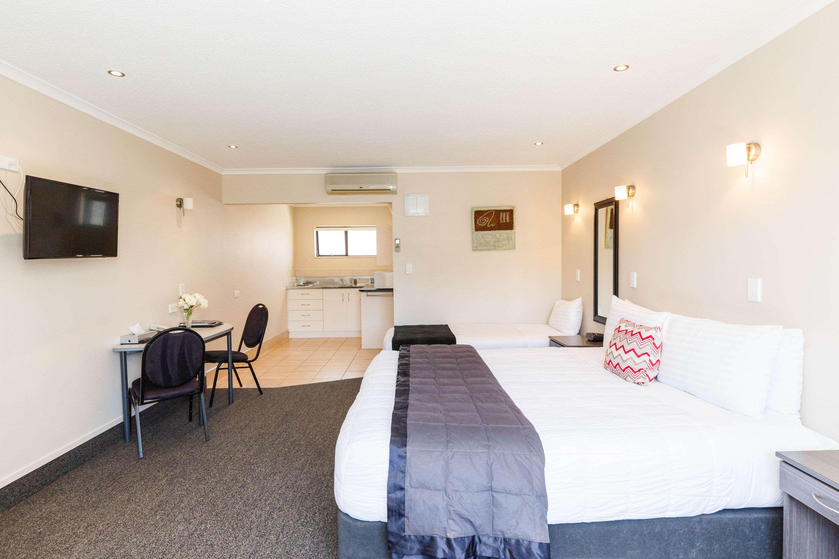 Kauri Court Motel Palmerston North Exteriör bild